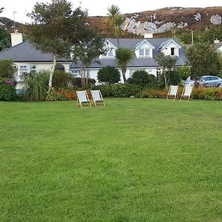Hillside Lodge B&B-3